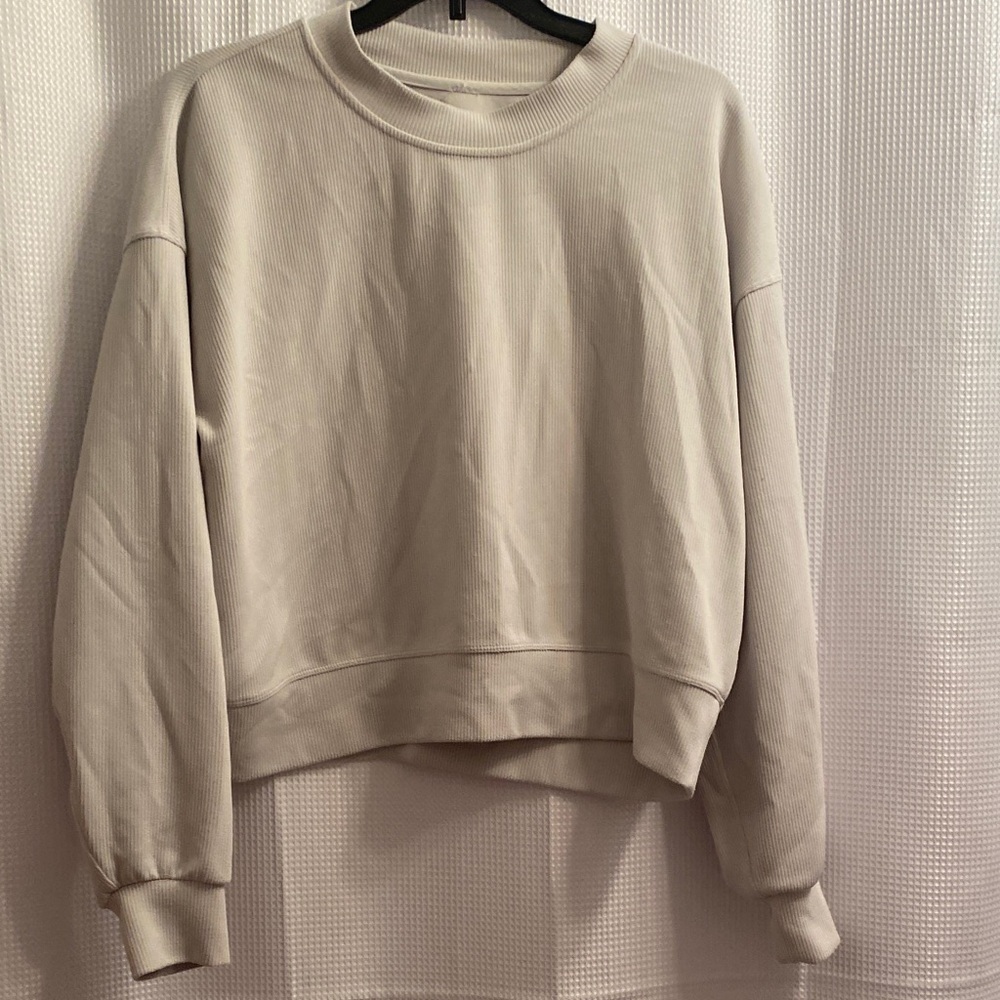 Lululemon Perfectly Oversized Crop Crew - Picture 2 of 8